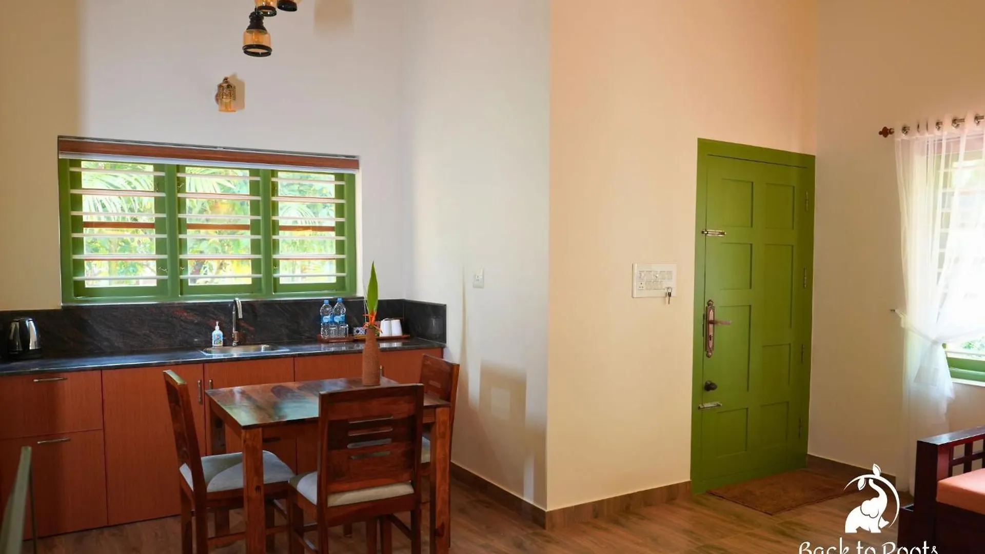 Back To Roots Ayurveda Retreat Hotel Kizhake Chālakudi